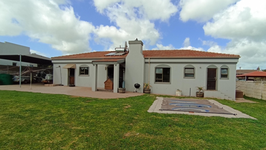 3 Bedroom Property for Sale in Vredenburg Western Cape